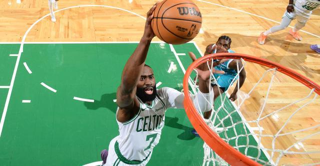 竞技宝-双探花合砍58分鲍尔36+5+6 绿军力克黄蜂